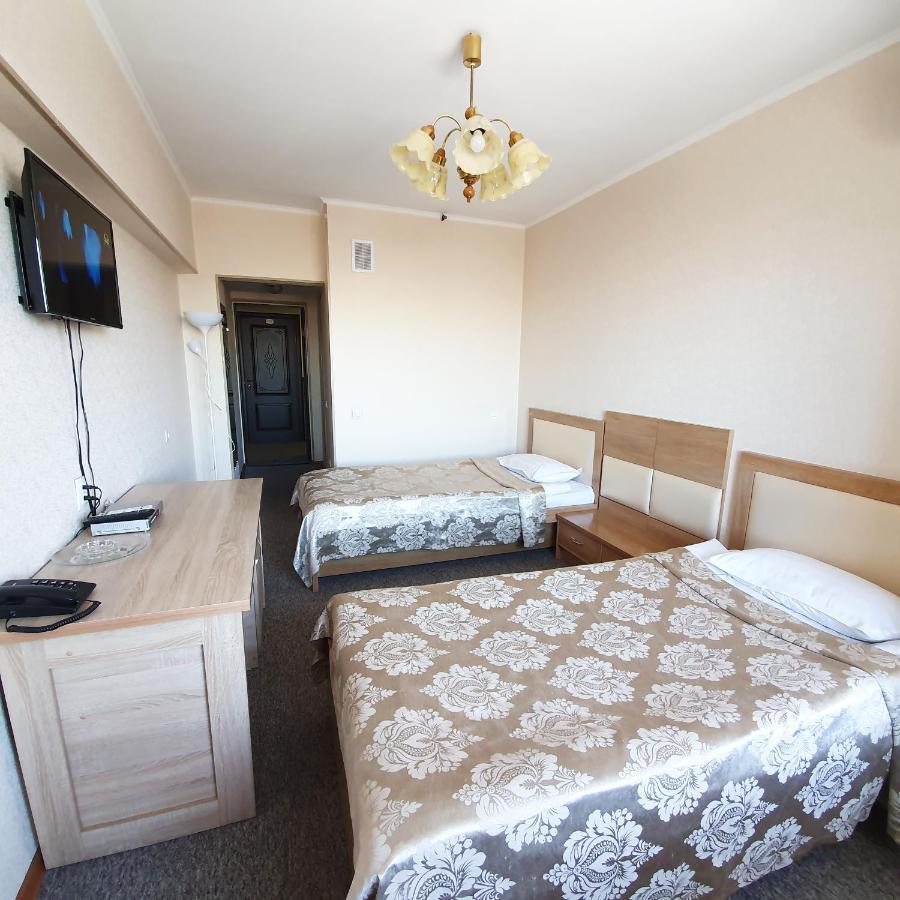 Seven Hotel Бишкек Екстериор снимка